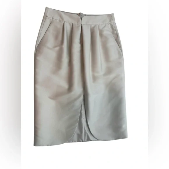 Giorgio Armani Runway Off White/Light Grey Silk Skirt, Size 6